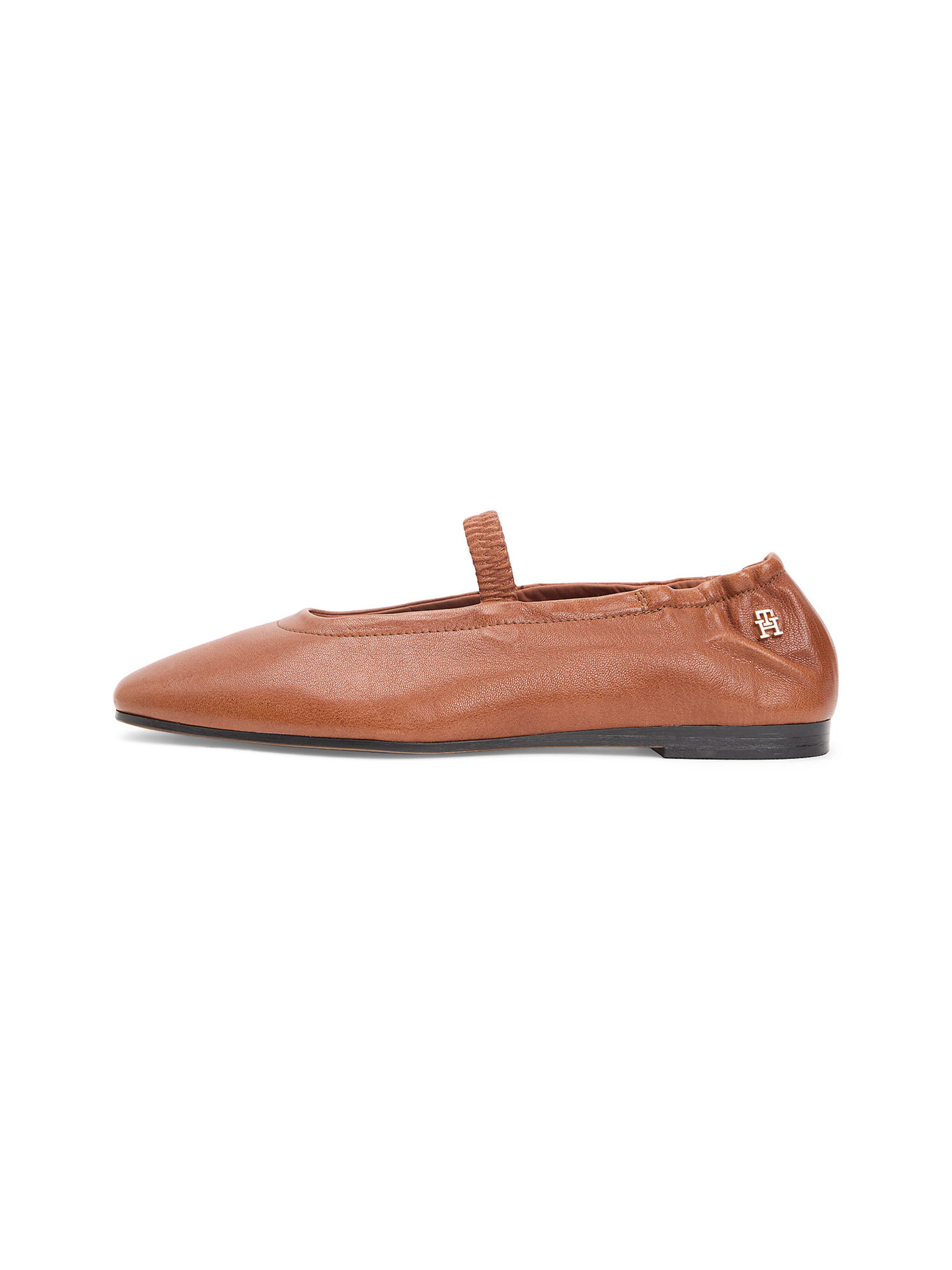 TOMMY HILFIGER Ballet Flats in Brown: front