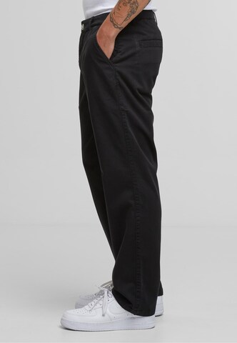 Loosefit Pantaloni chino di Urban Classics in nero