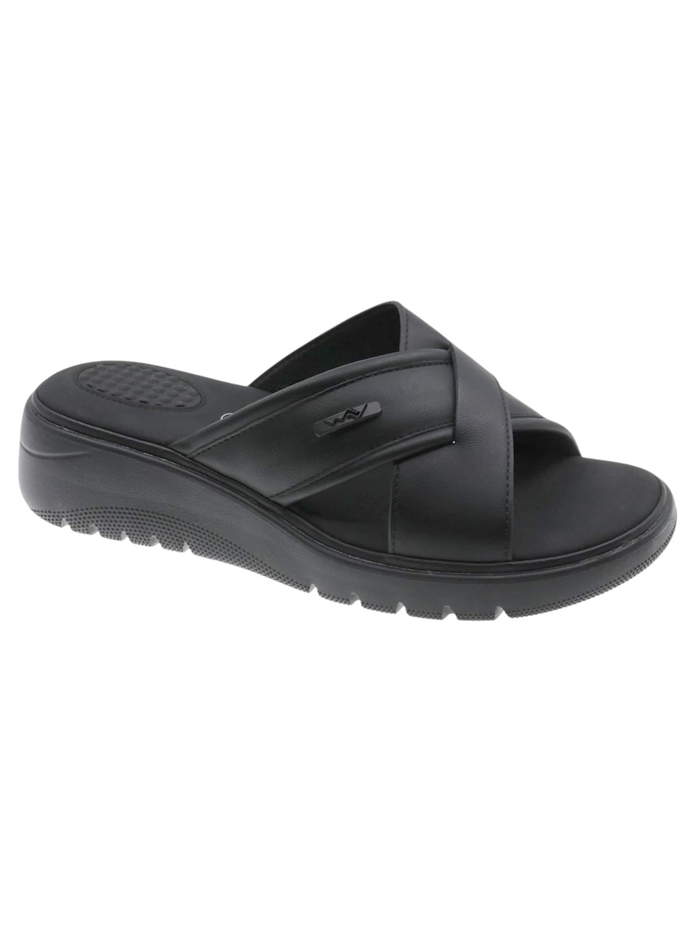 Beppi Mules in Black: front