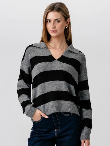 Pull-over ' Nora Knit ' TEESHOPPEN en noir : devant