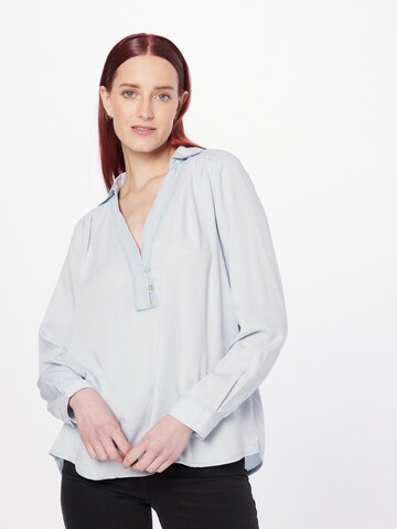 Sublevel Blouse in Blue: front