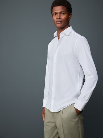 Next Regular fit Πουκάμισο σε λευκό