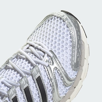 ADIDAS ORIGINALS Madalad ketsid 'Adistar Control 5', värv Hõbe