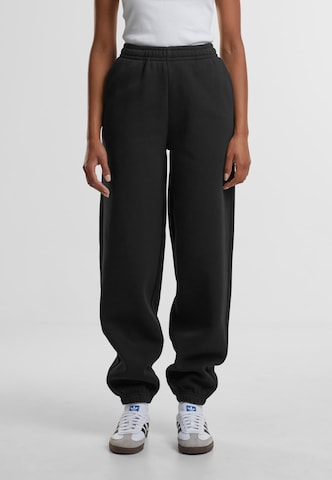 Urban Classics Конический (Tapered) Штаны в Черный: спереди
