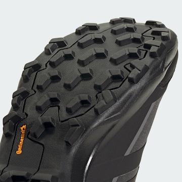 Chaussure basse 'Skychaser' ADIDAS TERREX en gris