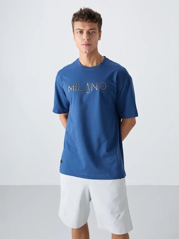 Tommy Life Shirt in Blue: front