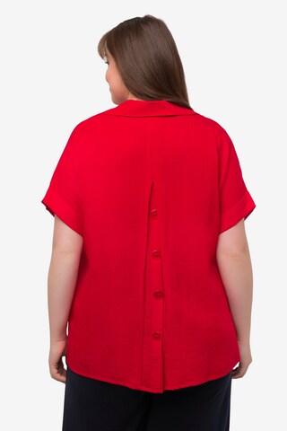 Ulla Popken - Blusa em vermelho
