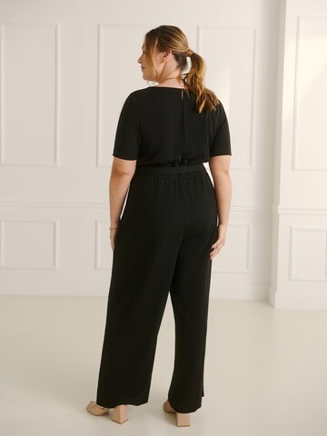 Guido Maria Kretschmer Curvy Jumpsuit 'Jessa' in Zwart