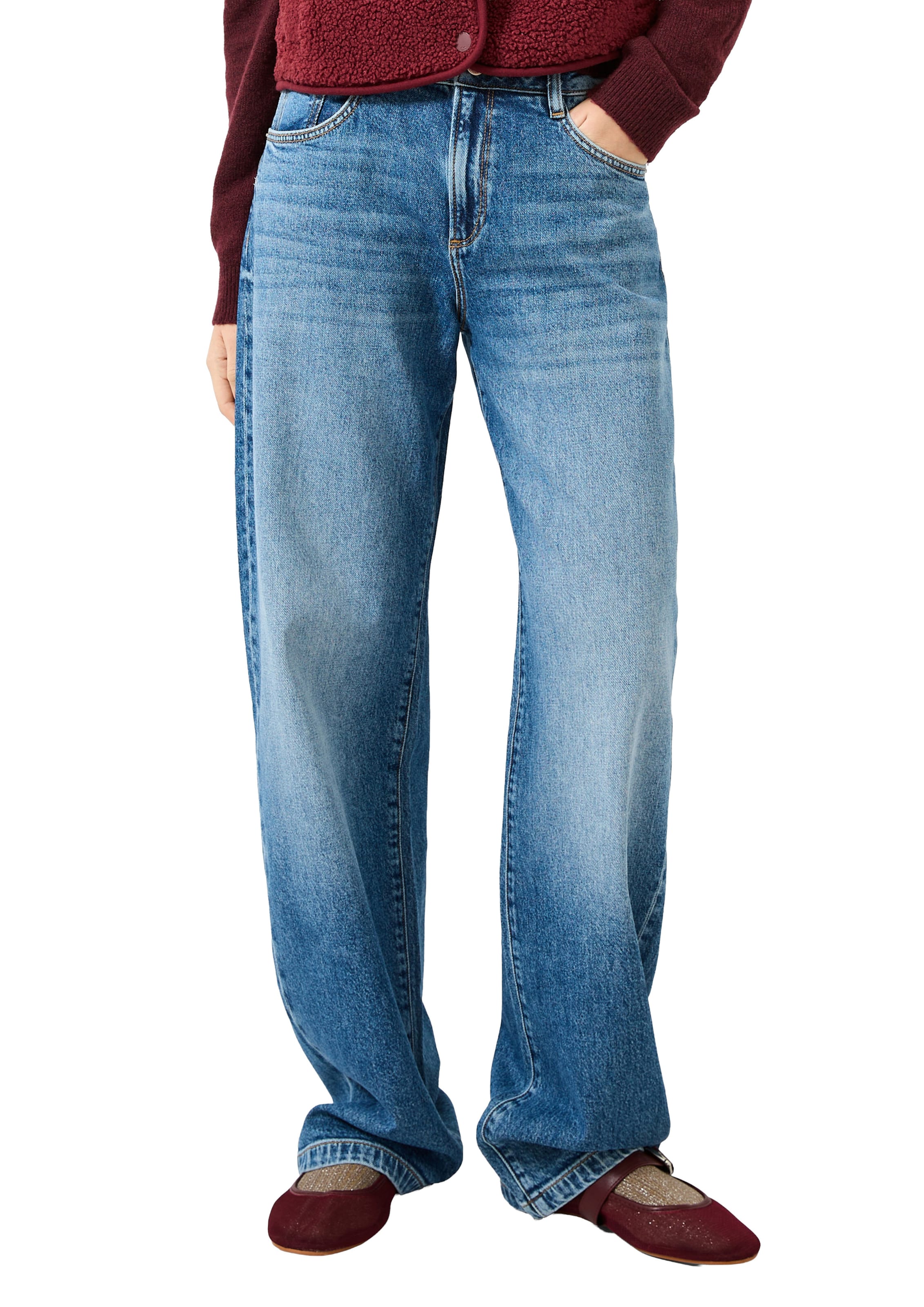 QS Loose fit Jeans in Blue: front