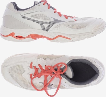 MIZUNO Sneakers & Trainers in 39 in White: front