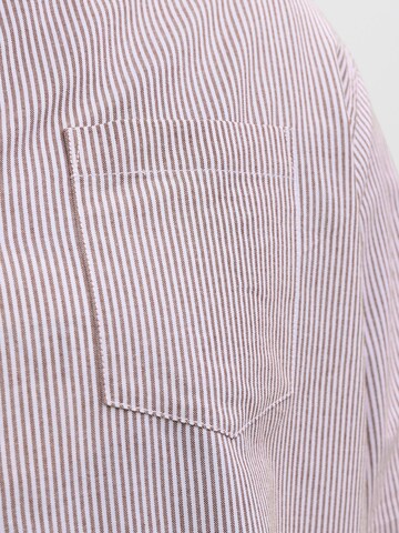 Coupe regular Chemise JACK & JONES en rouge