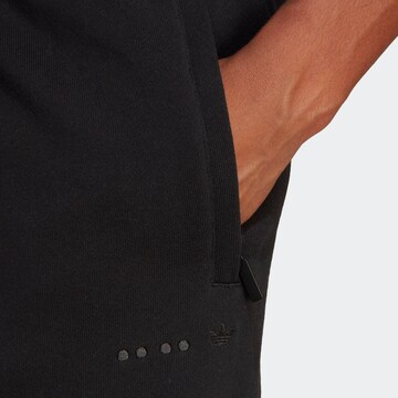 regular Pantaloni 'Rifta City Essential' di ADIDAS ORIGINALS in nero