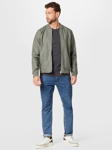 Lyle & Scott Футболка в Серый