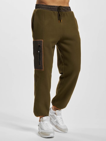 PUMA Tapered Hose 'Polar' in Grün