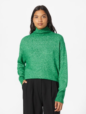 Mavi Пуловер в зелено: отпред