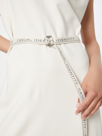 comma casual identity Kleid in Beige