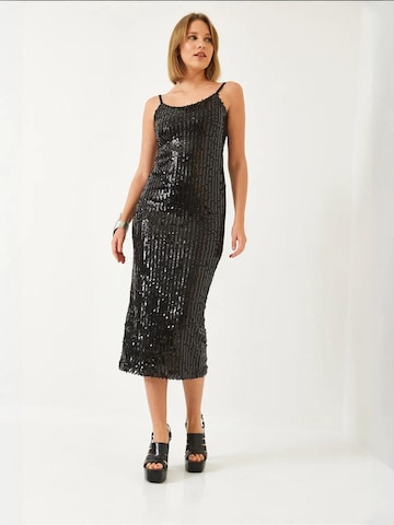 Abito di Bianco Lucci in nero