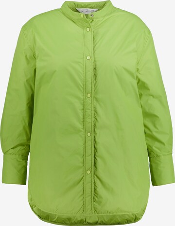 Ulla Popken Between-Season Jacket in Green: front