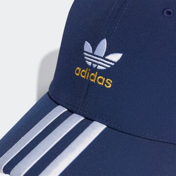 ADIDAS ORIGINALS Pet 'Classic' in Blauw