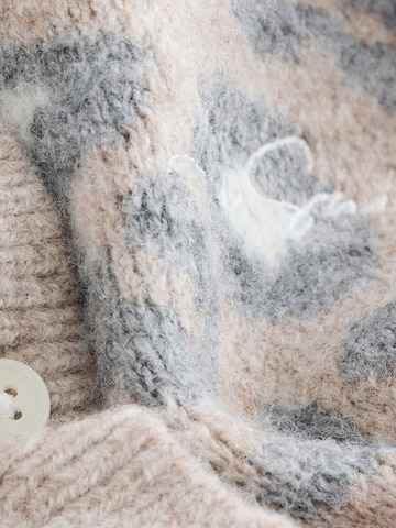 smALLSAINTS Set in Braun