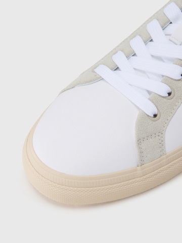 Baskets basses 'KENTON CITY' Pepe Jeans en blanc