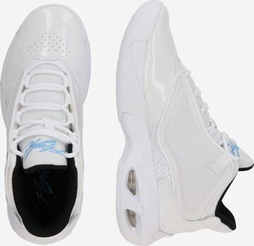 Jordan Спортни обувки 'Max Aura 4' в бяло