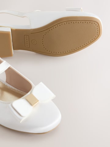 Baker by Ted Baker Σανδάλι σε λευκό