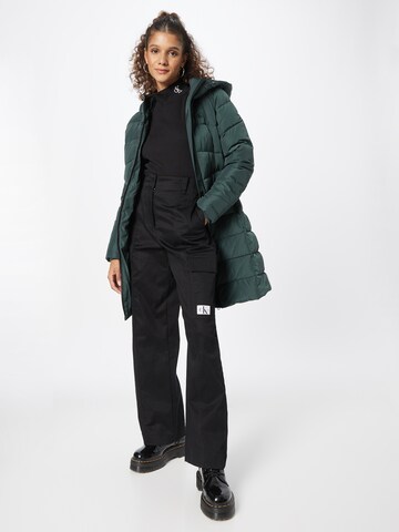 Calvin Klein Jeans Χειμερινό παλτό σε πράσινο