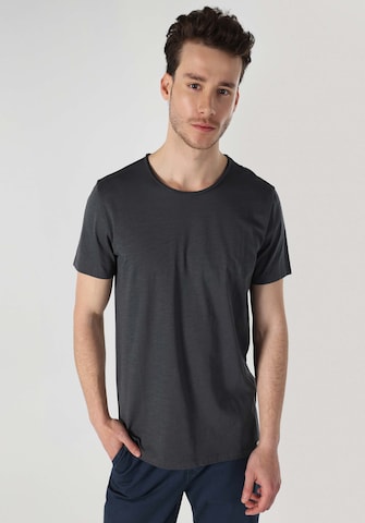 Colin's Shirt in Grey