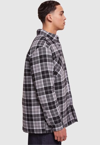 Urban Classics Regular fit Button Up Shirt in Black