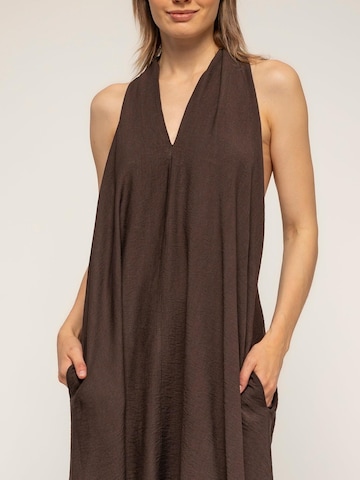 Tantra Jurk 'vestido amplio midi con cuello halter (Brown)' in Bruin