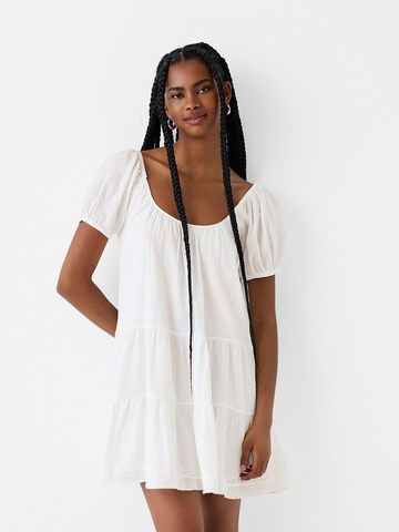Bershka Kesämekko värissä valkoinen: etupuoli