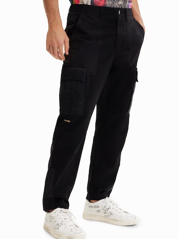 Desigual Loosefit Cargobroek 'Emilio' in Zwart: voorkant