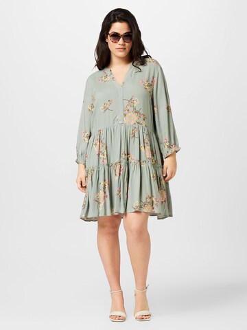 Robe 'Ella' ABOUT YOU Curvy en vert