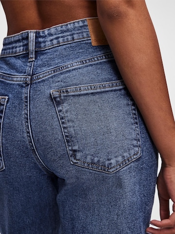 PIECES regular Jeans 'KELLY' i blå