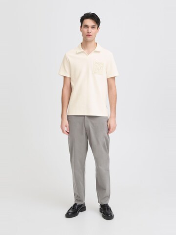 Maglietta ' CFElverum ' di Casual Friday in beige