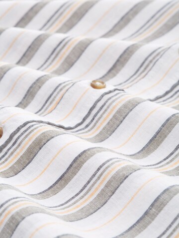 Coupe regular Chemise TOM TAILOR en blanc