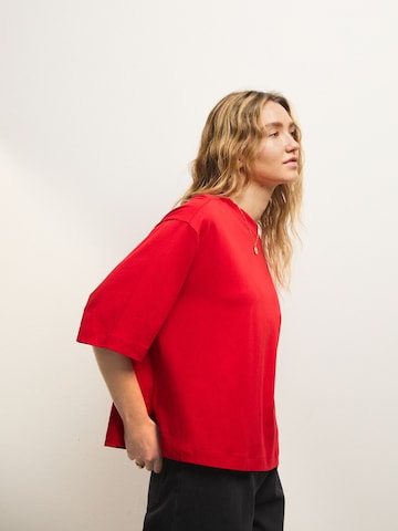 sarkans Next T-Krekls