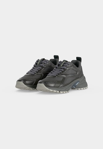 Calvin Klein Sneaker 'HIKE RUNN' in Grau