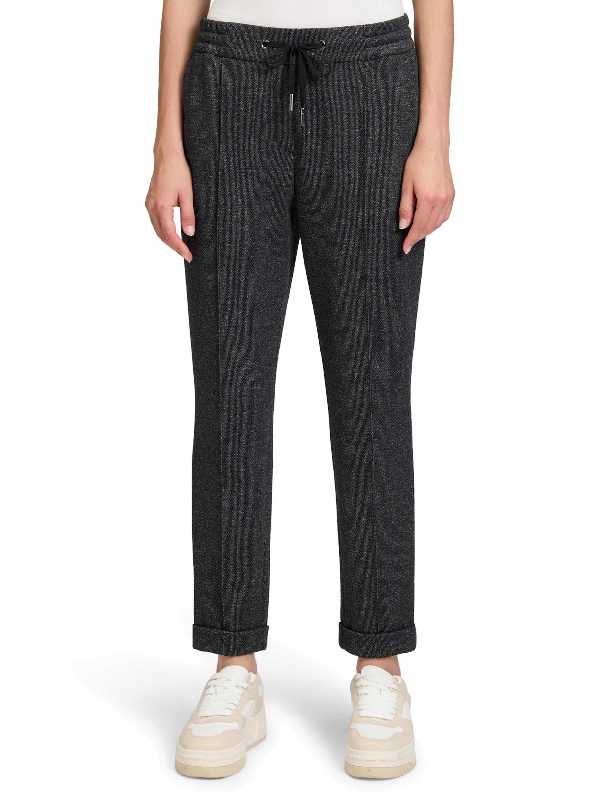 Betty & Co Regular Pleated Pants in Black: front