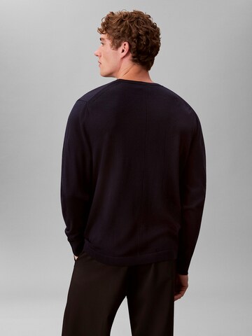 Calvin Klein Regular Pullover in Blau