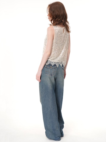 Haut 'Beaded Sequined Mesh Sleeveless Top, Irregular Pointed‑Hem Sheer Crew Neck Vest' yoligex en blanc