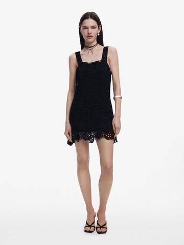 Rochie de cocktail de la Desigual pe negru
