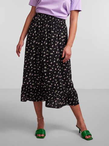 PIECES Skirt 'Kennedy' in Black: front