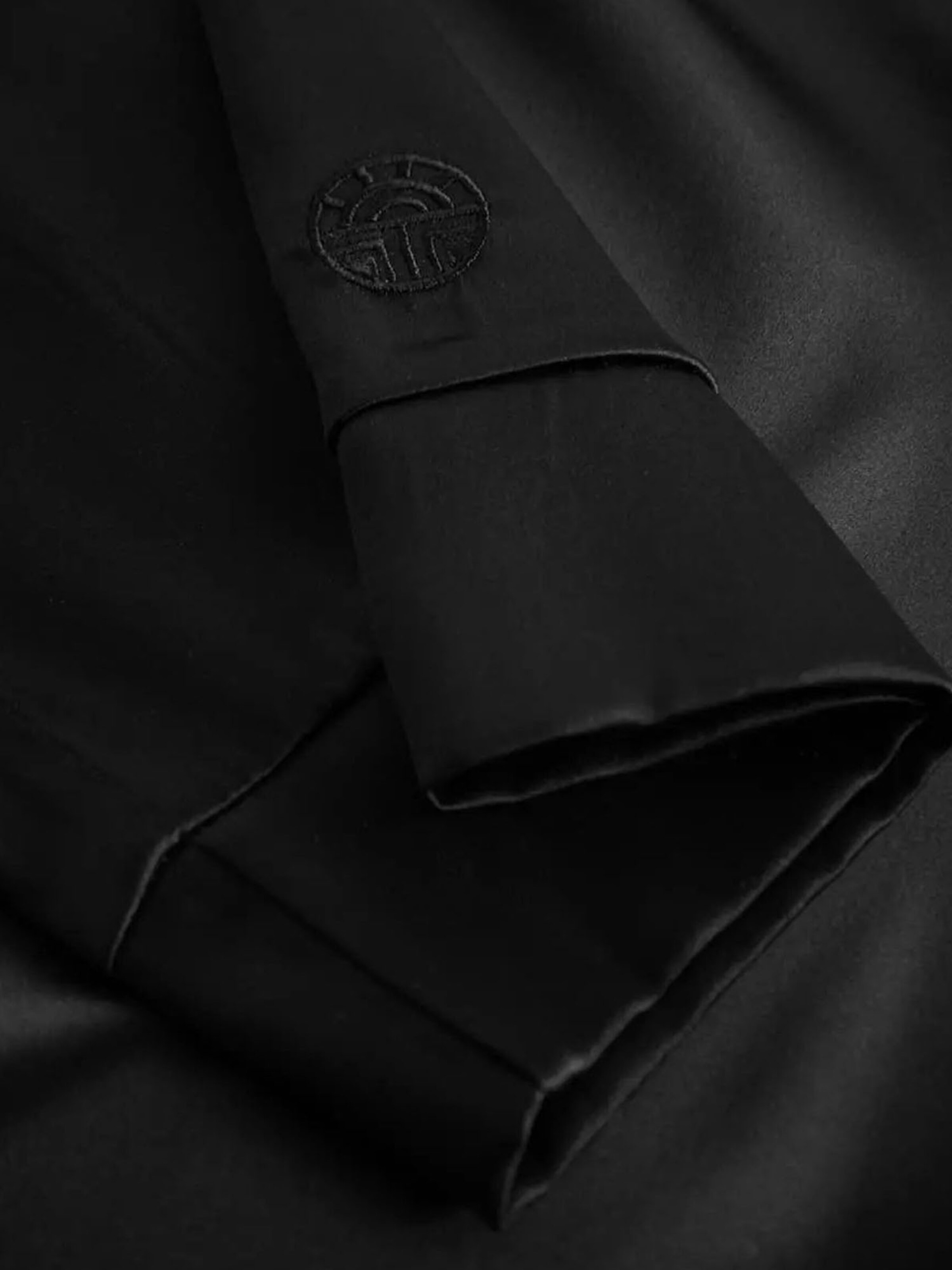 FÉRAUD PARIS Short Bathrobe ' Silk ' in Black