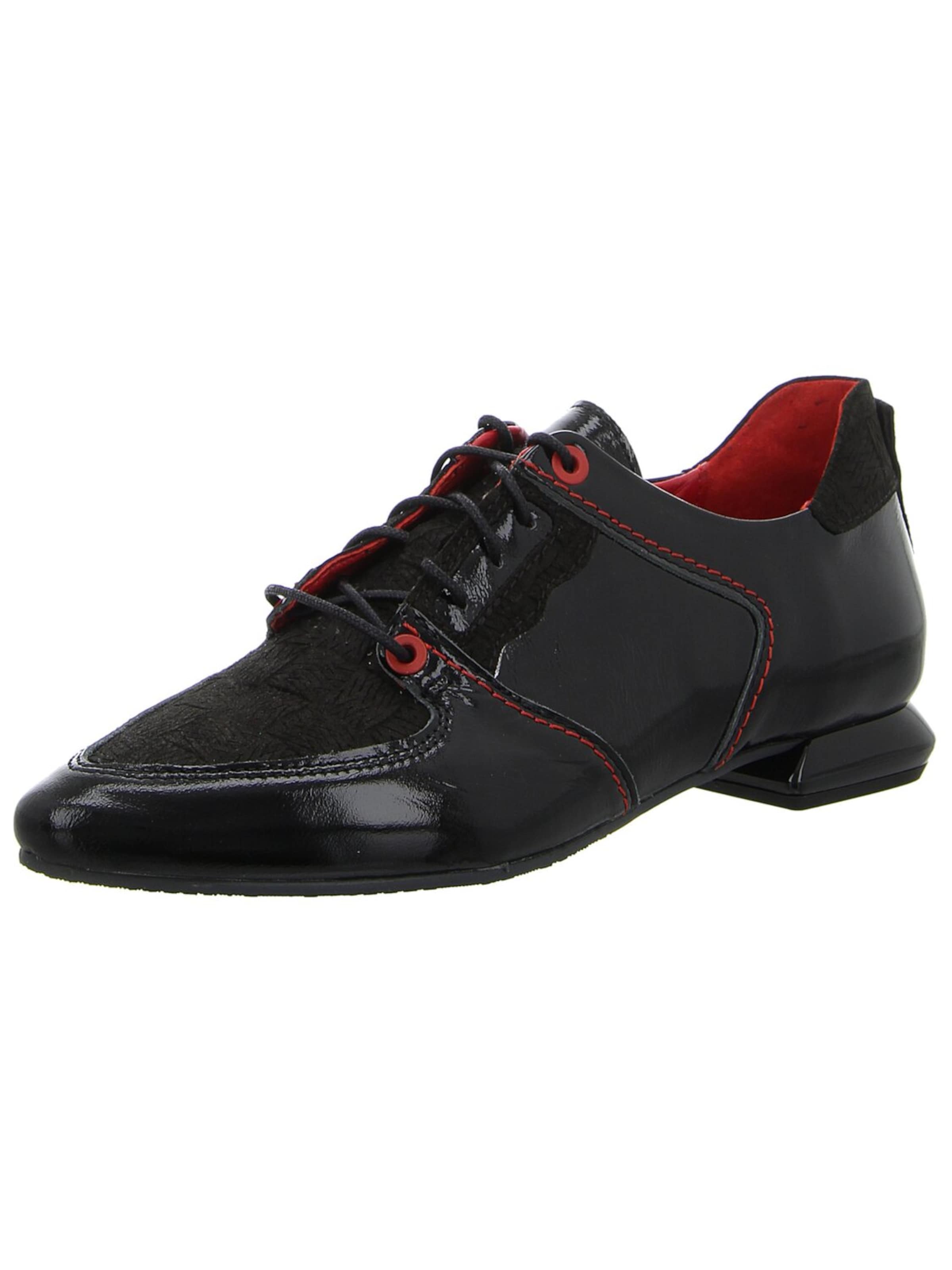 Simen Lace-Up Shoes in Black: front