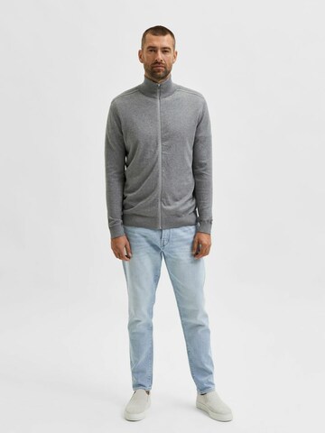 SELECTED HOMME Regular Fit Cardigan 'Berg' i grå