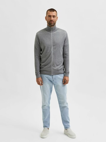 Coupe regular Vestes en maille 'Berg' SELECTED HOMME en gris