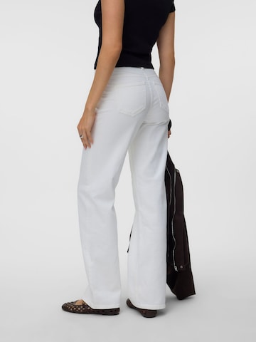 VERO MODA - Pierna ancha Vaquero 'VMVanessa' en blanco