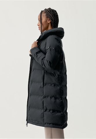 Manteau d’hiver Born Living Yoga en noir